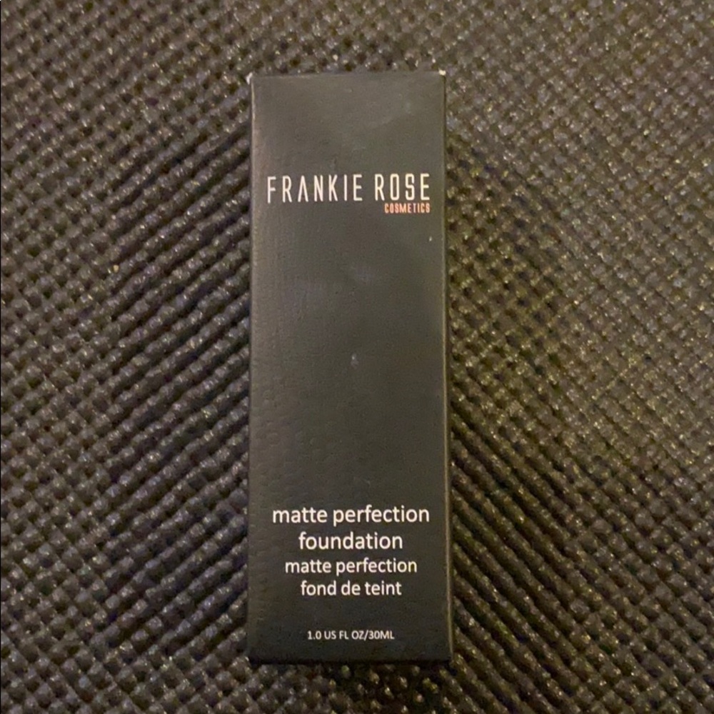 Frankie Rose Cosmetics Foundation